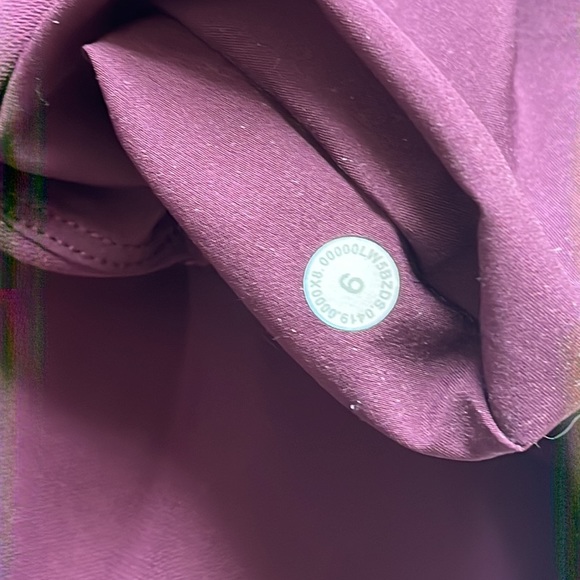 Lululemon cassis woven on the fly jogger size 6 - Picture 7 of 7